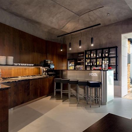 Moods Boutique Hotel Praga Esterno foto