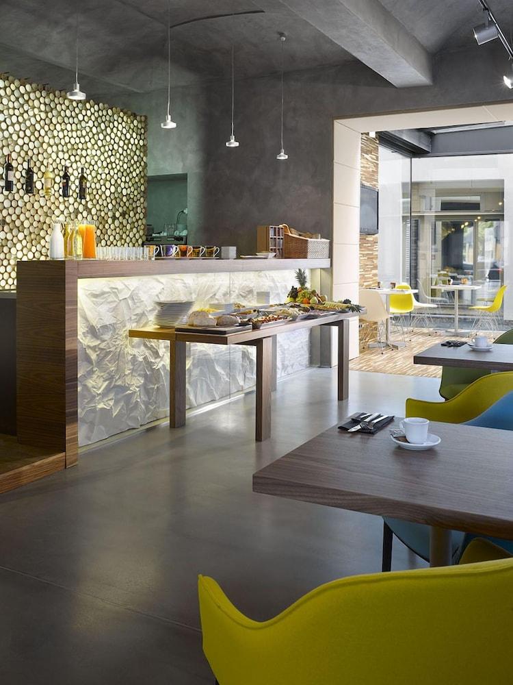 Moods Boutique Hotel Praga Esterno foto