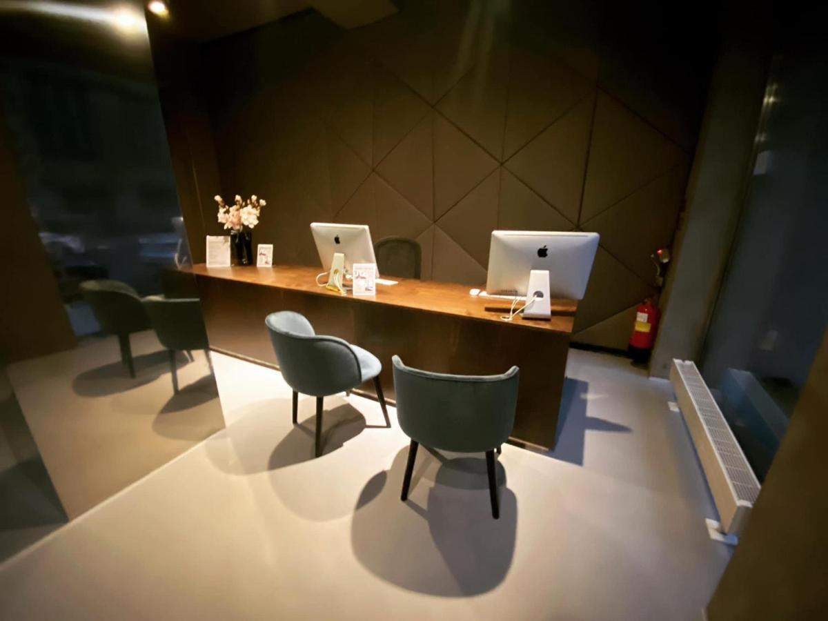 Moods Boutique Hotel Praga Esterno foto
