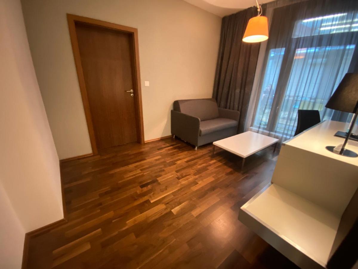 Moods Boutique Hotel Praga Esterno foto