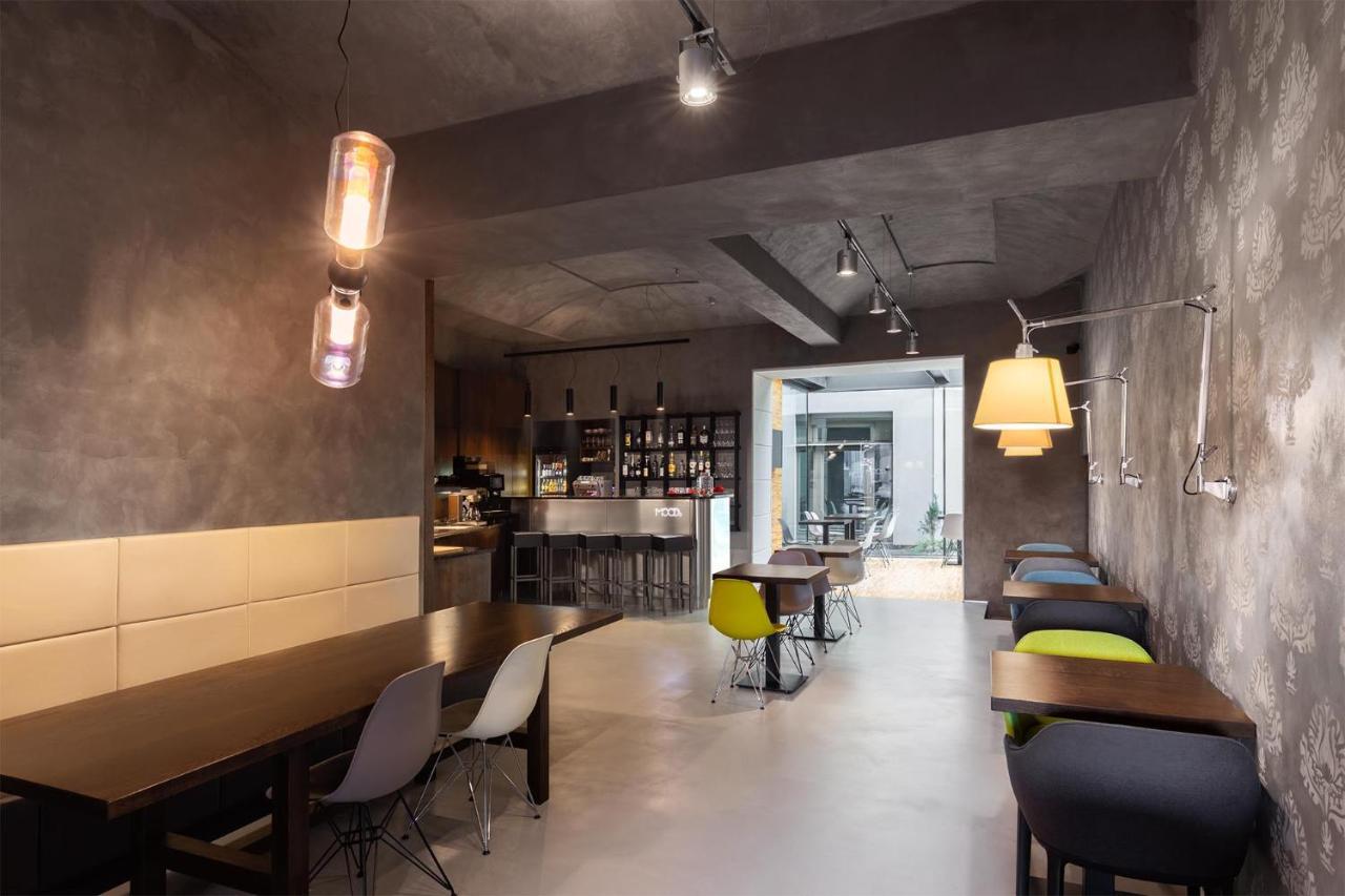 Moods Boutique Hotel Praga Esterno foto